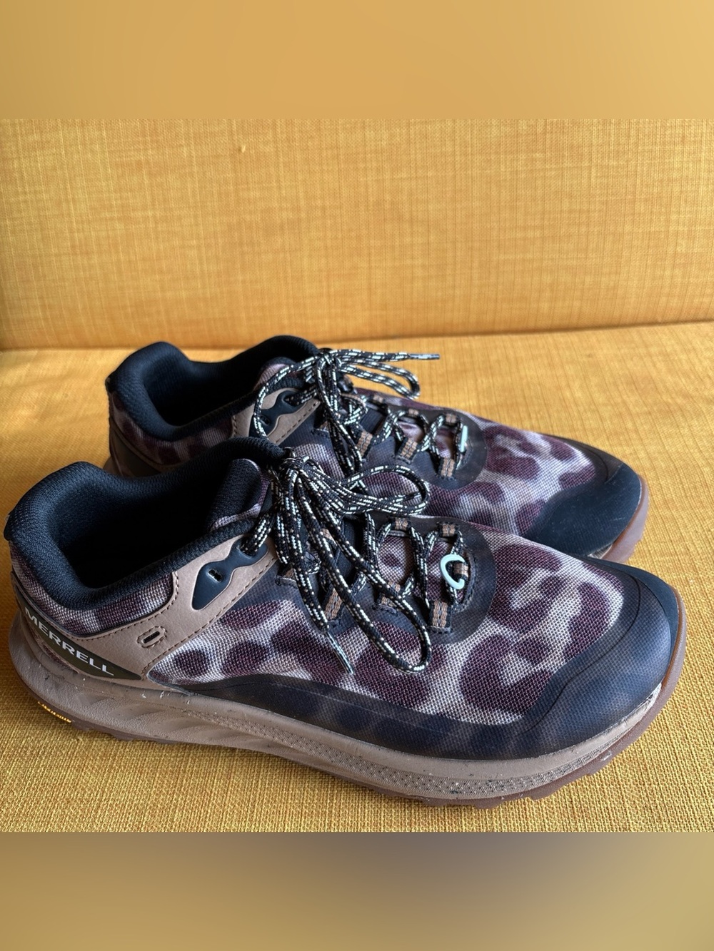 MERRELL ANTORA 3 SEPIA LEOPARD (WINE/TAN/BLK) SNEAKERS WOMEN'S SZ 10
